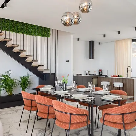 Vilă Luxury Ander With Pool Kostrena