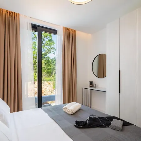 Vilă Luxury Ander With Pool