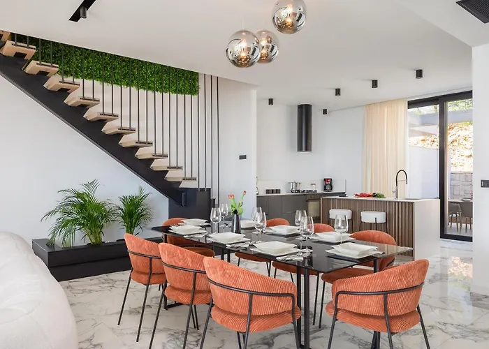 ヴィラ Luxury Ander With Pool コストレナ