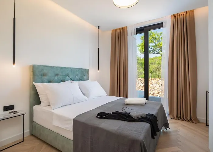 Luxury Ander With Pool Villa Kostrena