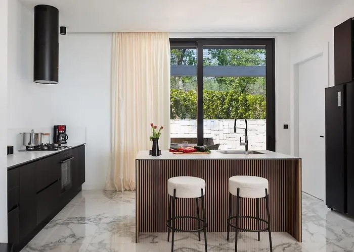 ヴィラ Luxury Ander With Pool *