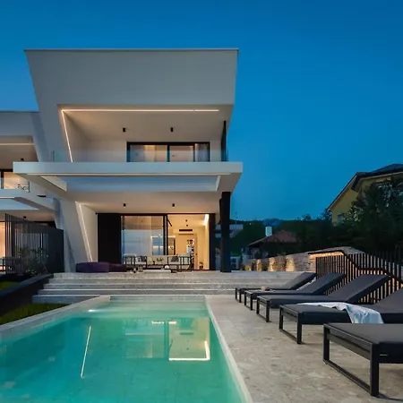 Luxury Ander With Pool Villa