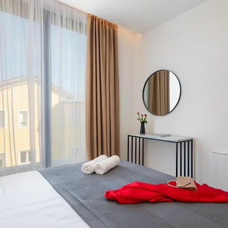 Luxury Ander With Pool Kostrena