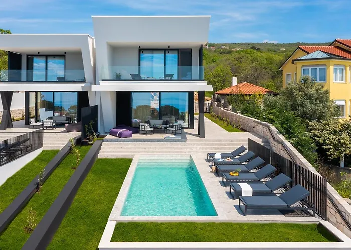 Luxury Ander With Pool Βίλα