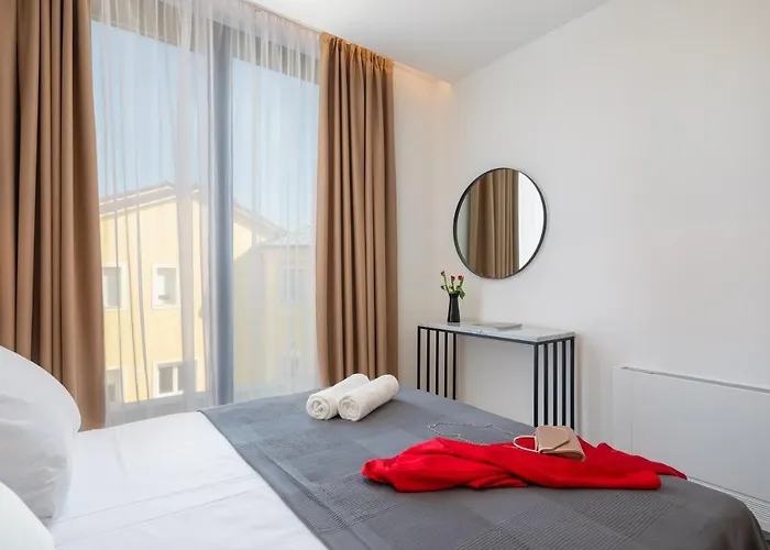 Luxury Ander With Pool Kostrena