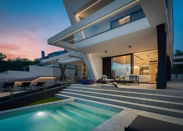 Luxury Ander With Pool וילה *