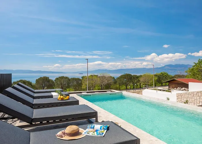 Luxury Ander With Pool Βίλα *