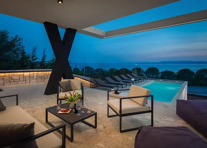 Luxury Ander With Pool וילה *