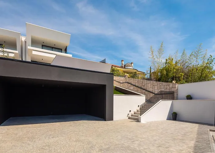 Βίλα Luxury Ander With Pool Kostrena